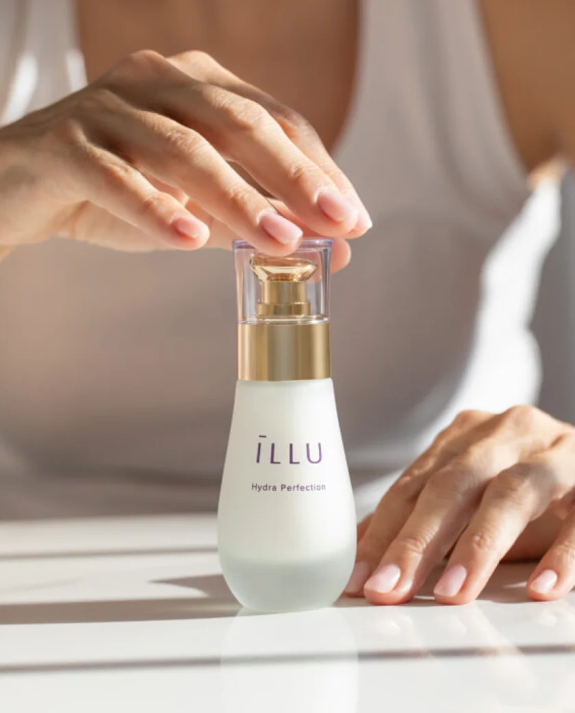Grid φωτογραφίας προϊόντων ILLU Laboratories Hellas που αναδεικνύει brand perception και λεπτομέρεια πακετώματος